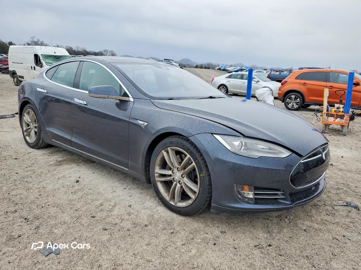 Tesla Model S 2016
