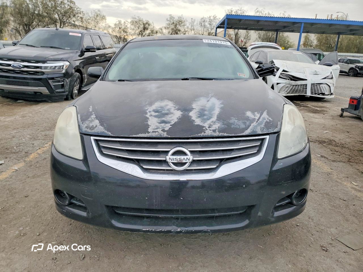Nissan Altima 2011