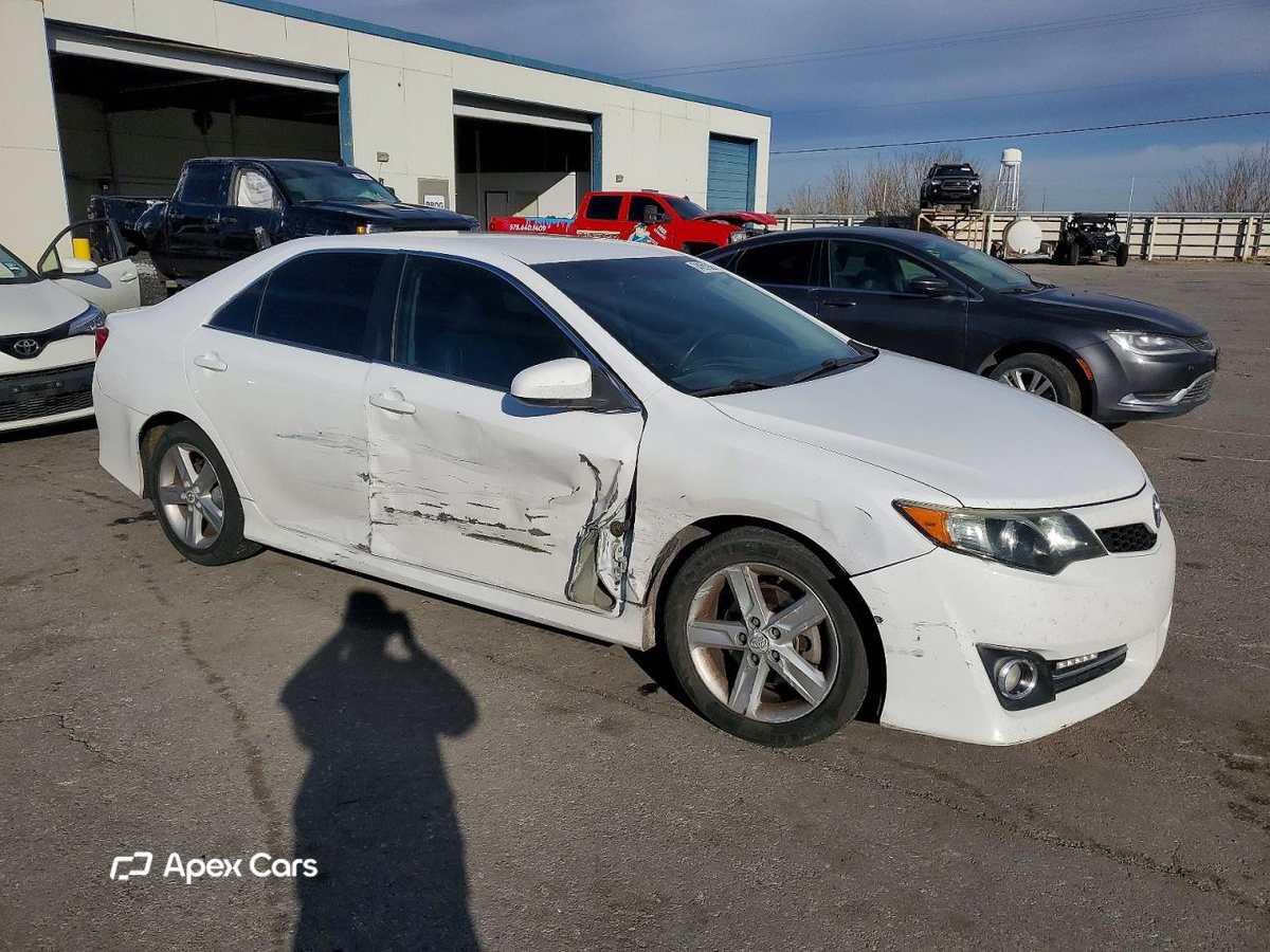 Toyota Camry 2012