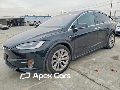 Tesla Model X 2017 - Zdjęcie 1 z 13