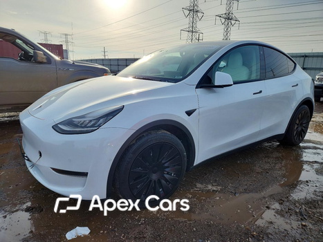 Tesla Model Y 2021 - Image 1 of 13