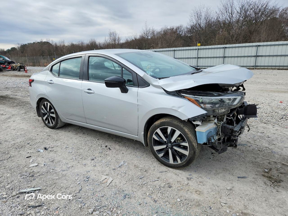 Nissan Versa 2021