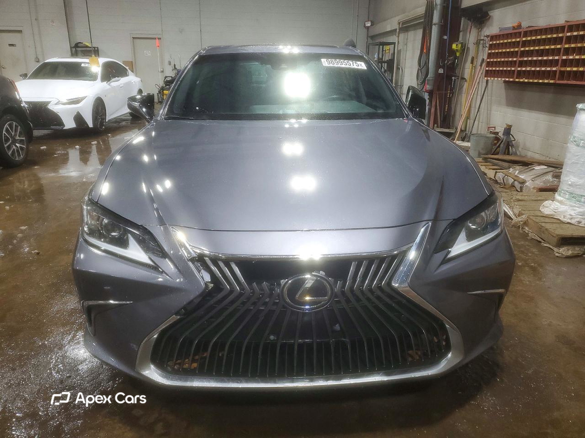 Lexus ES 2021