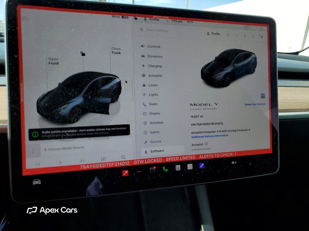 Tesla Model Y 2025