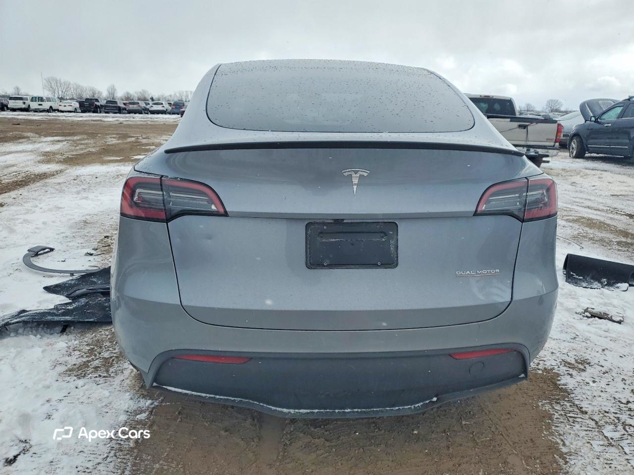 Tesla Model Y 2024