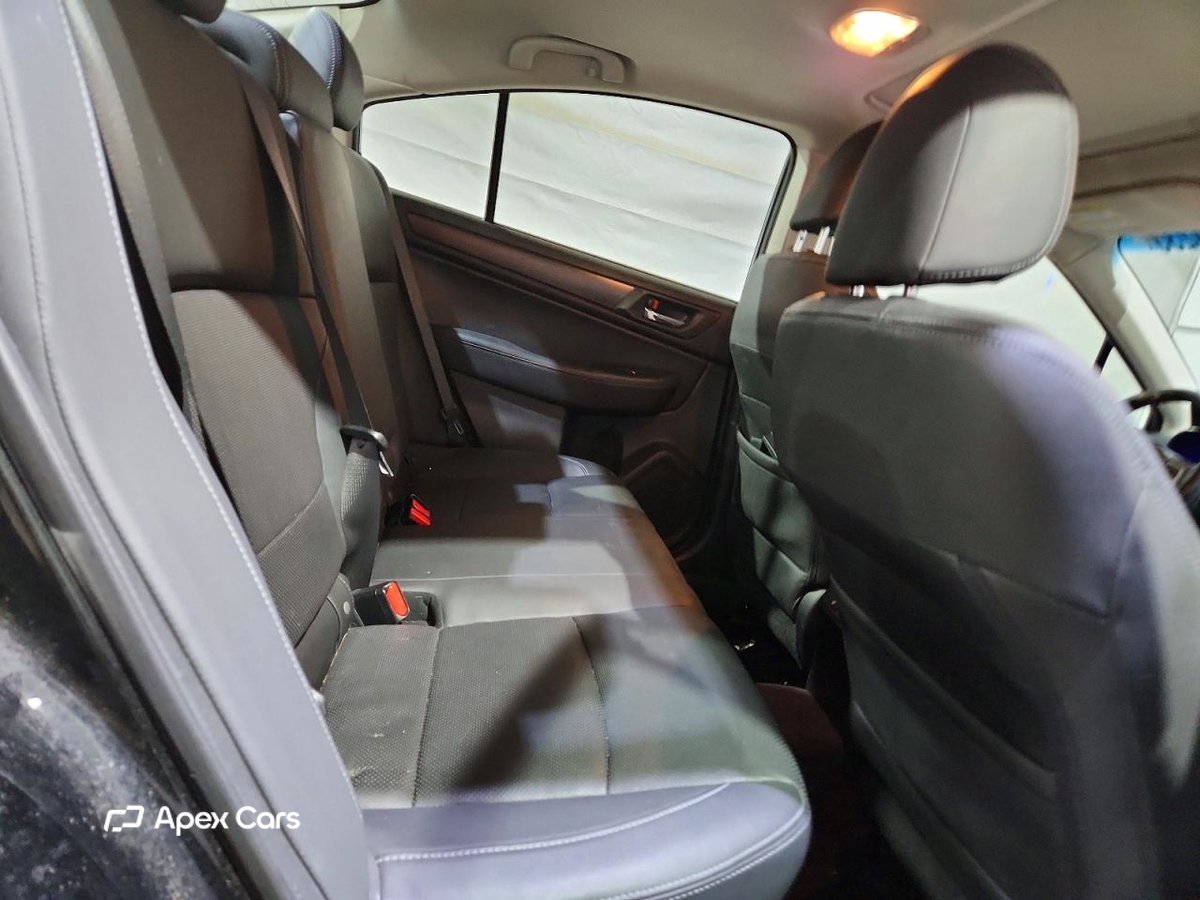 Subaru Legacy 2015