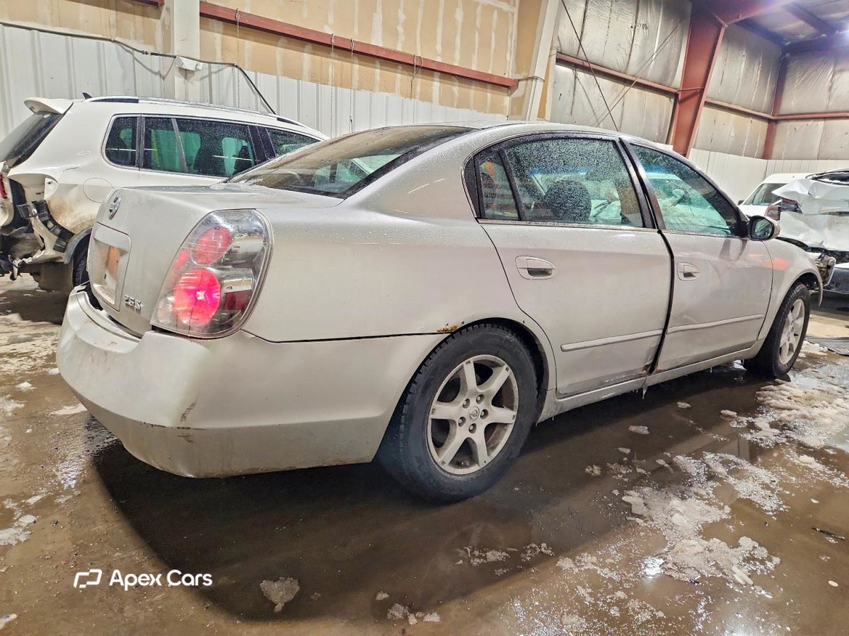 Nissan Altima 2005