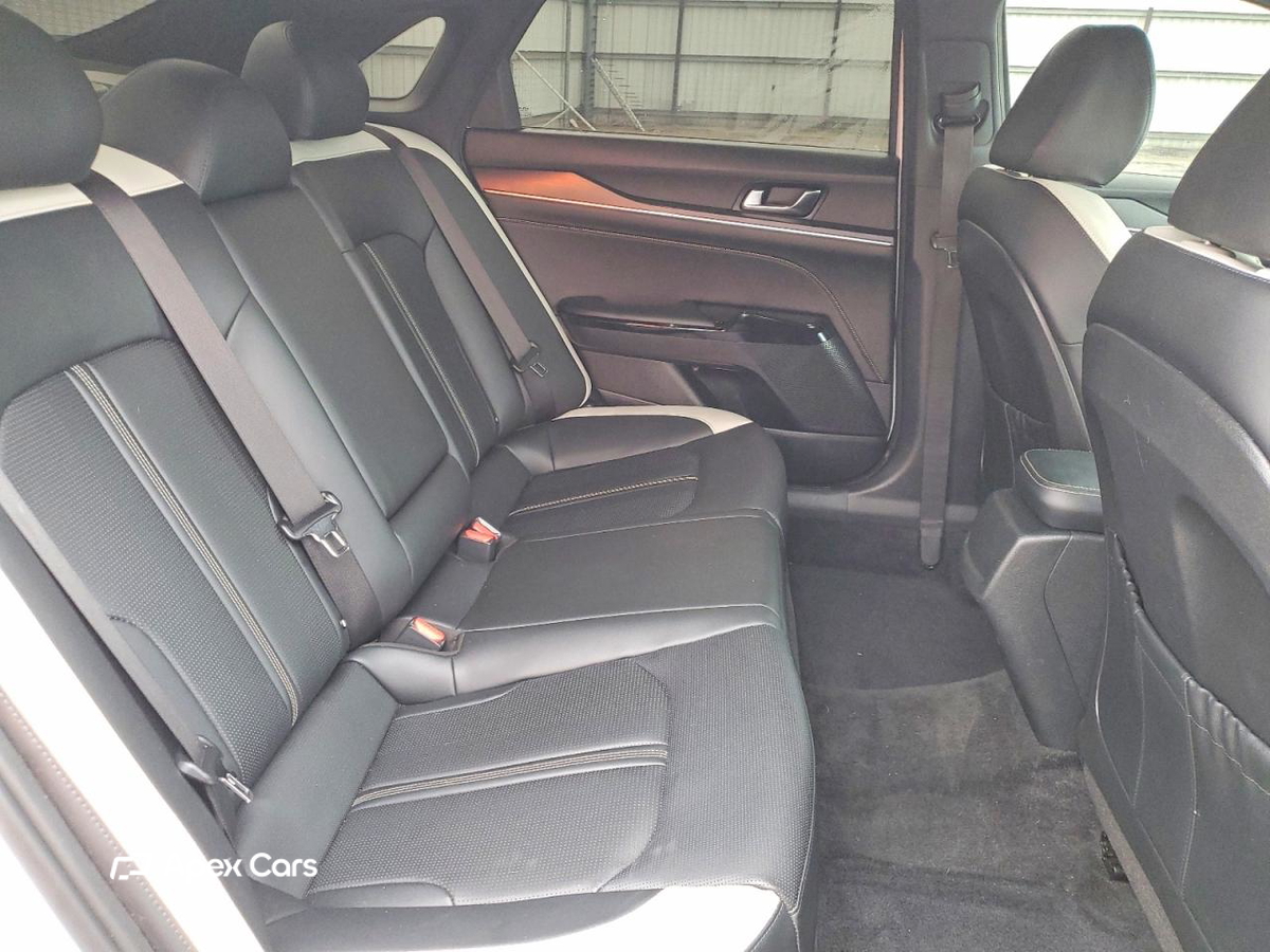 Kia K5 2025
