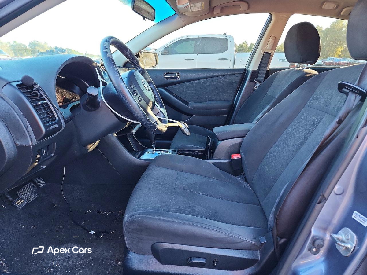 Nissan Altima 2011