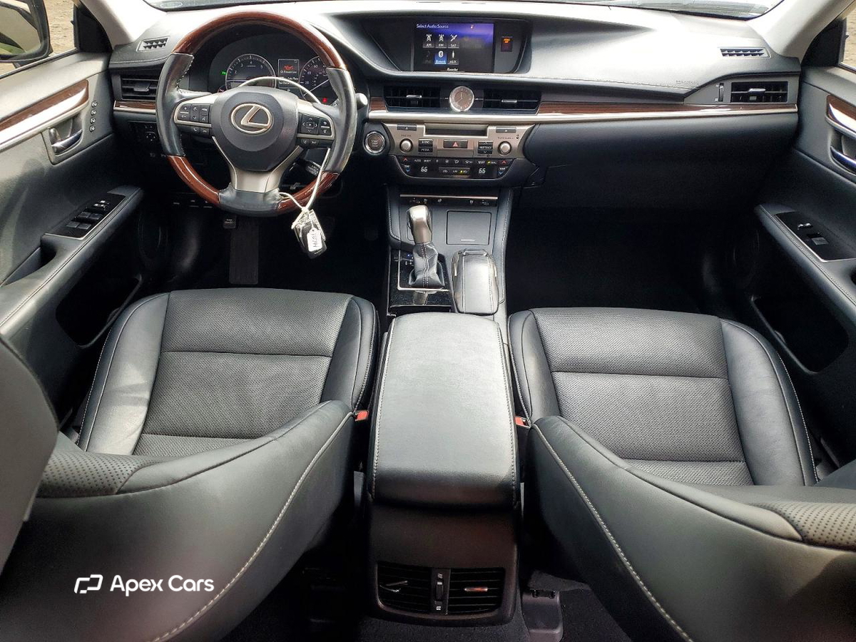 Lexus ES 2018