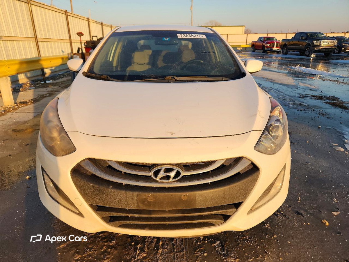 Hyundai Elantra 2013