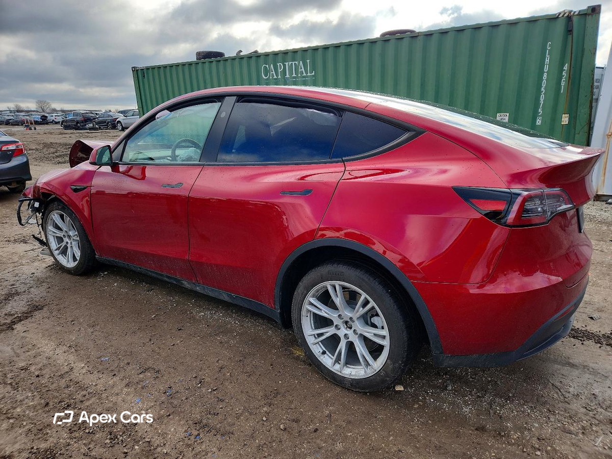 Tesla Model Y 2024