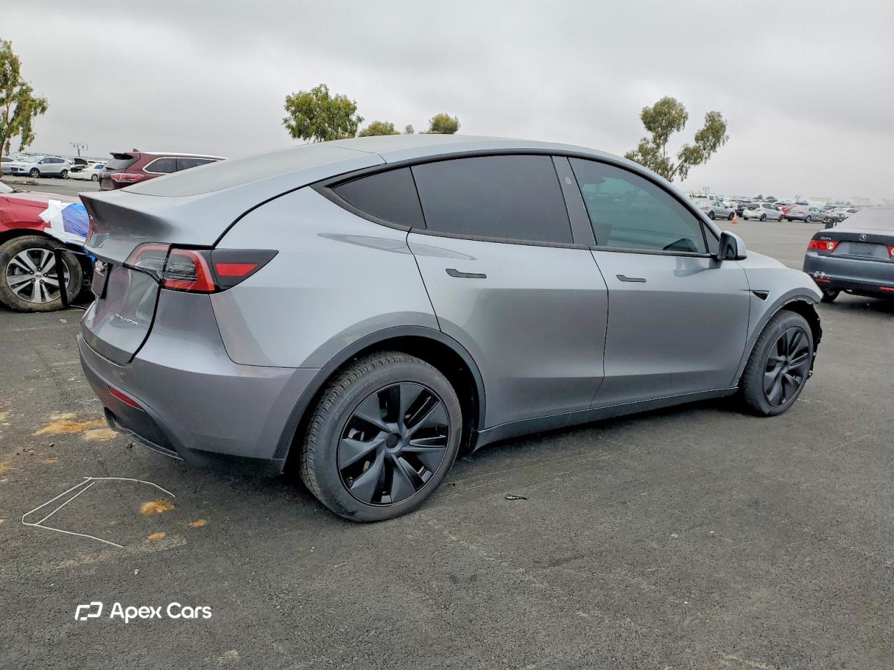 Tesla Model Y 2025