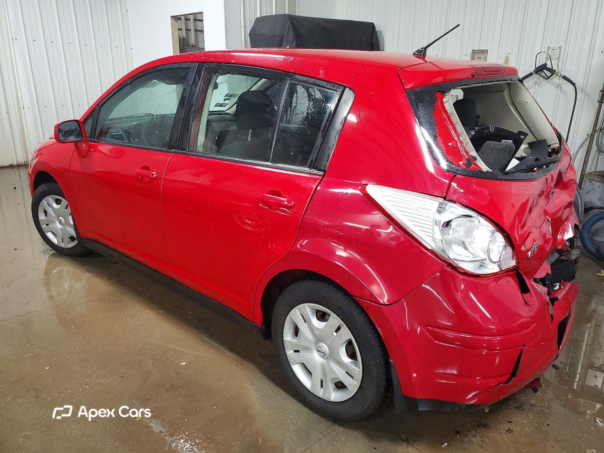 Nissan Versa 2011