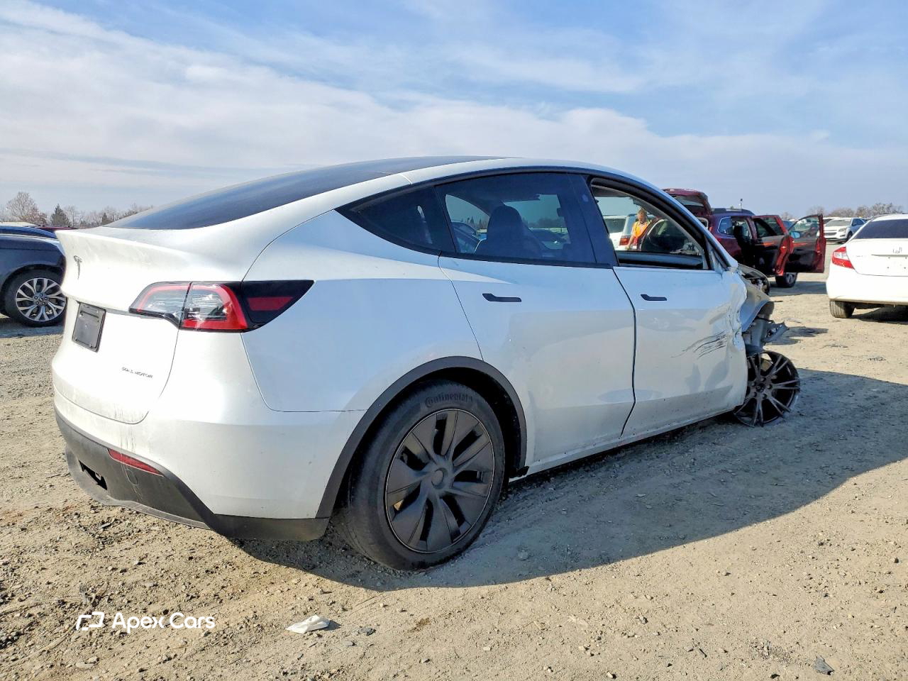 Tesla Model Y 2025
