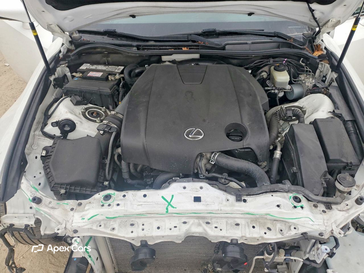 Lexus IS 2015