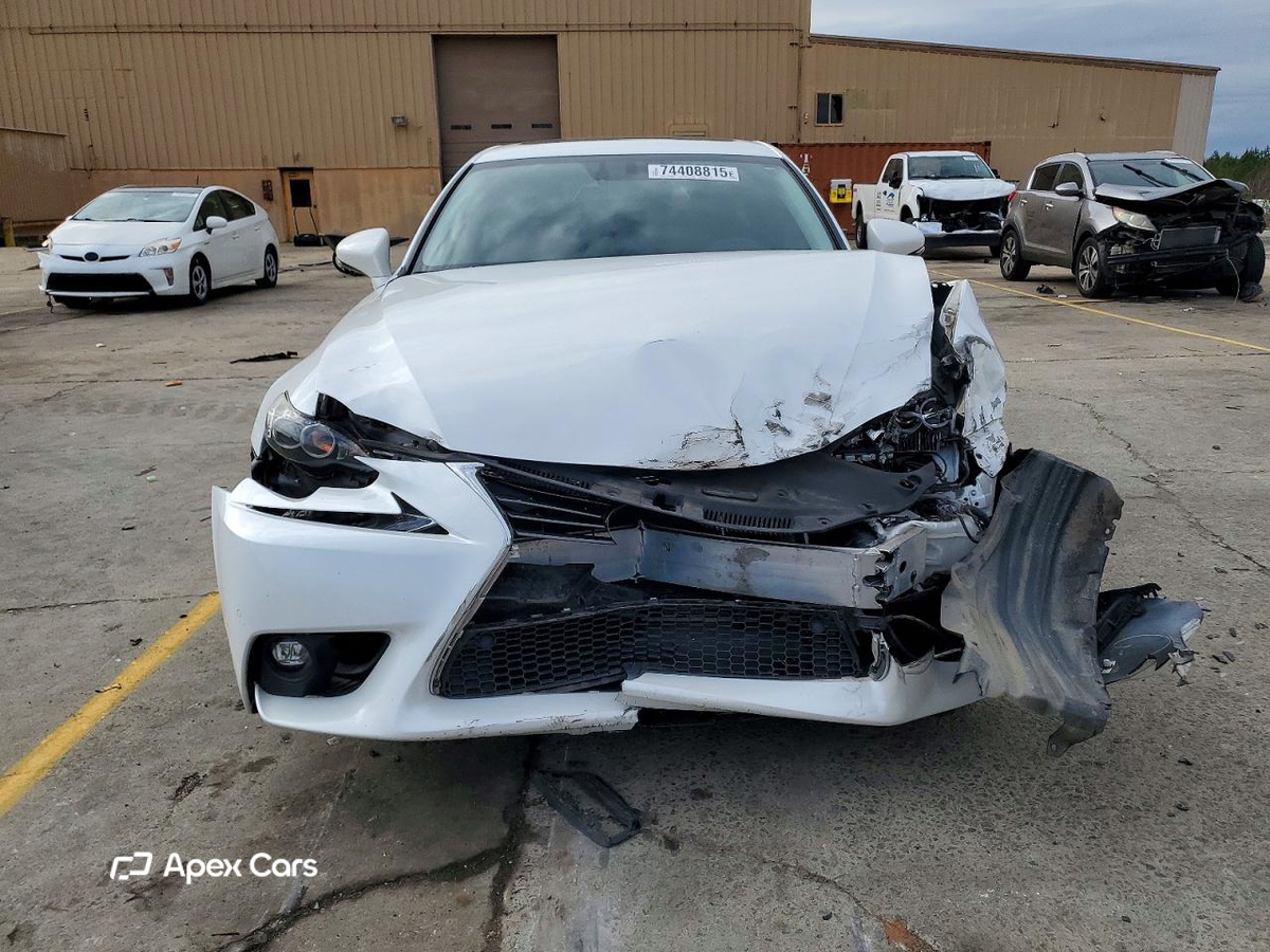 Lexus IS 2016