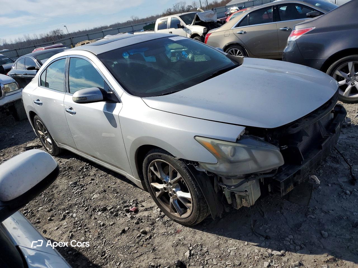 Nissan Maxima 2012