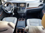 Toyota Sienna 2015