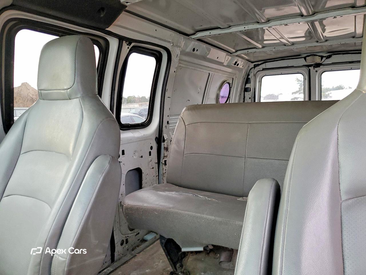 Ford Econoline 2010