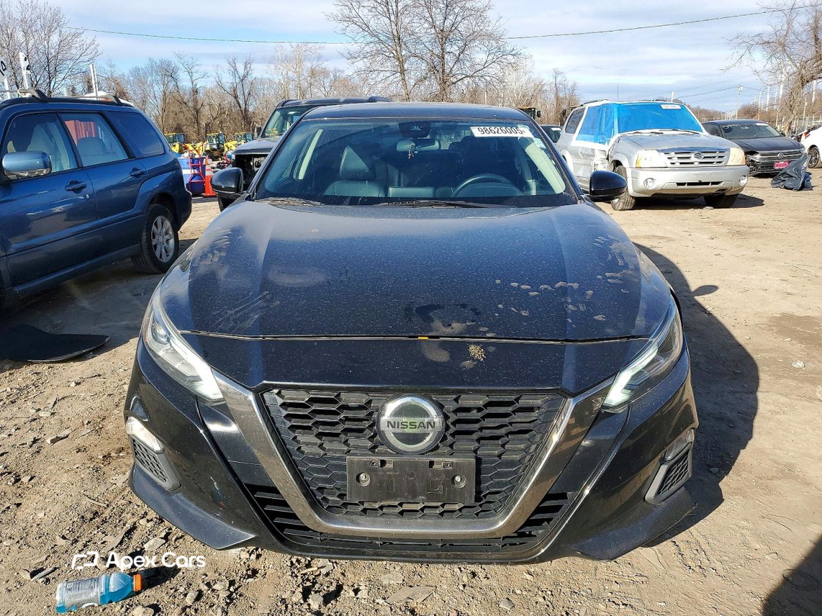 Nissan Altima 2020