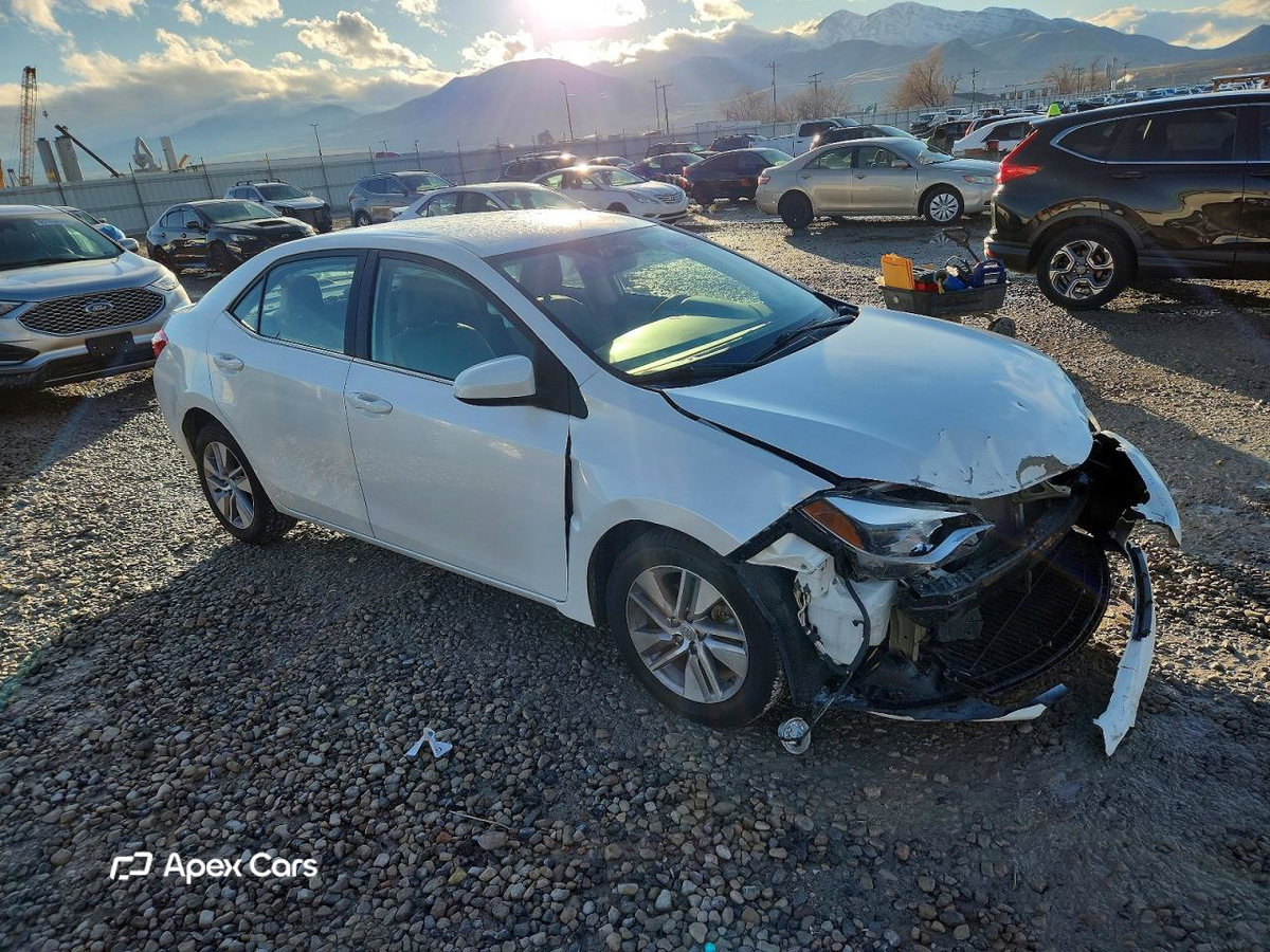 Toyota Corolla 2015