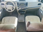 Toyota Sienna 2011