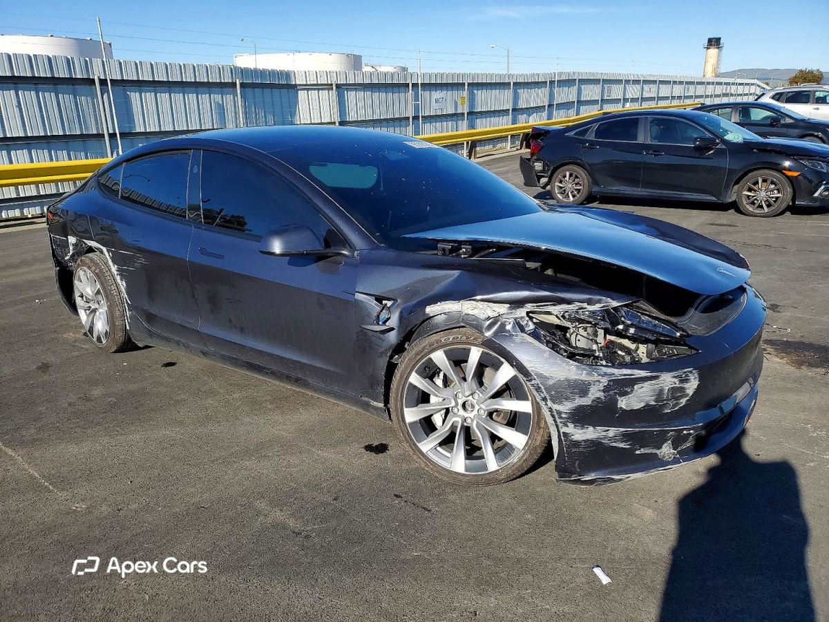 Tesla Model 3 2025