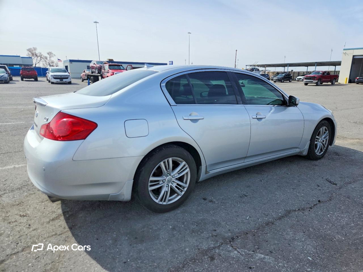 Infiniti G 2013