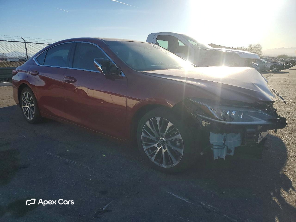 Lexus ES 2019