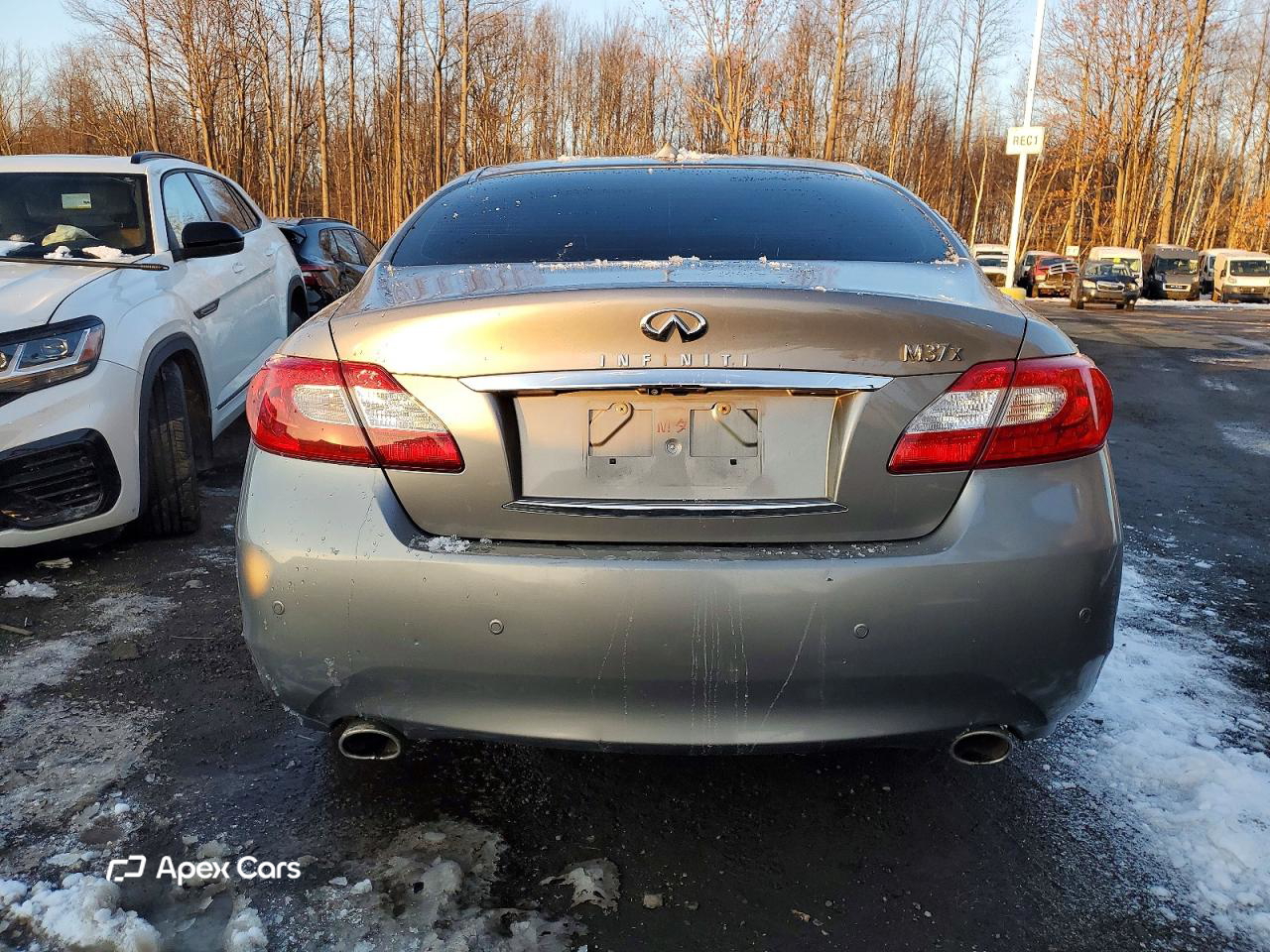 Infiniti M 2013