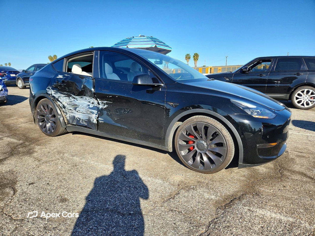 Tesla Model Y 2021