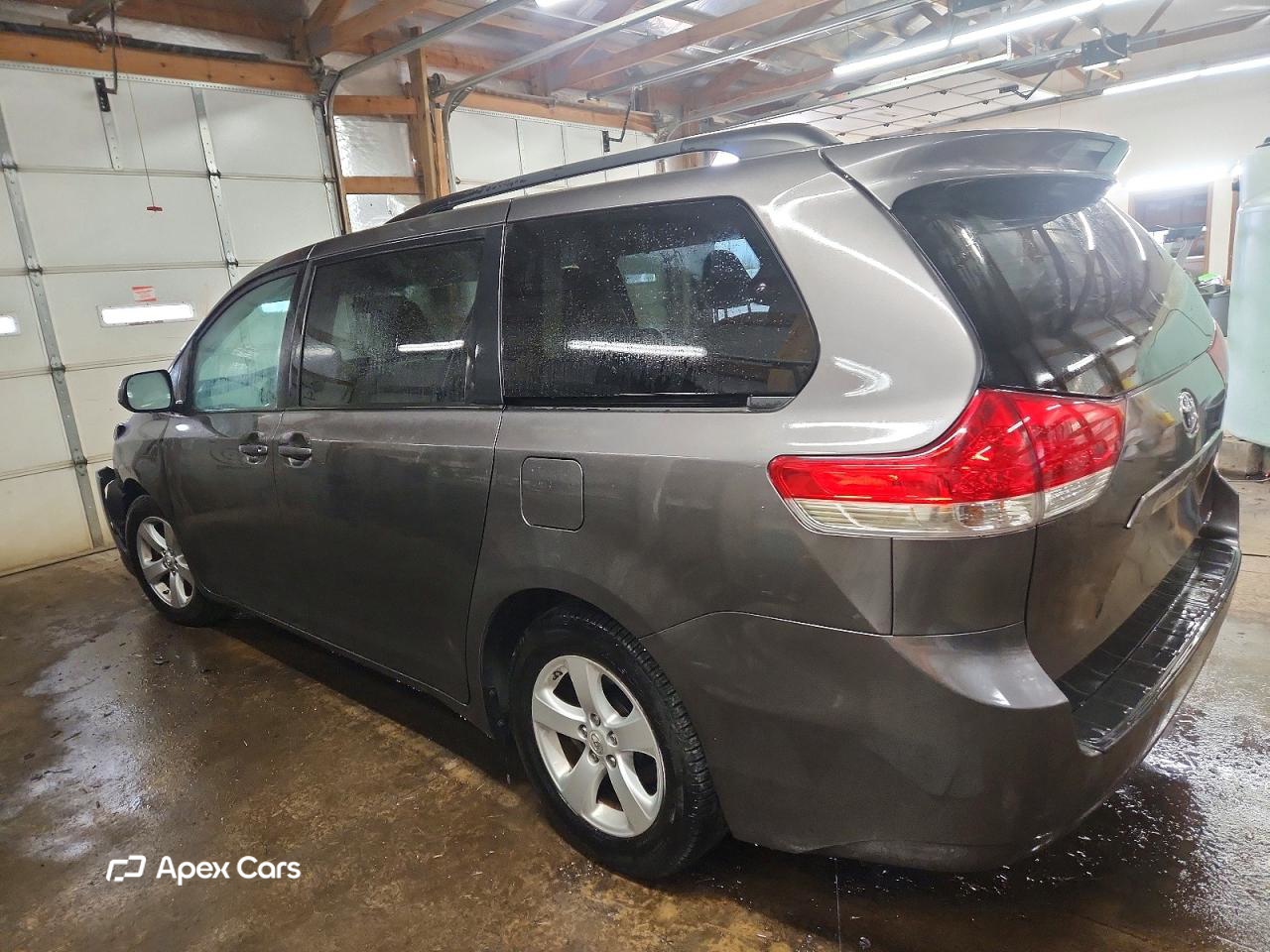 Toyota Sienna 2012