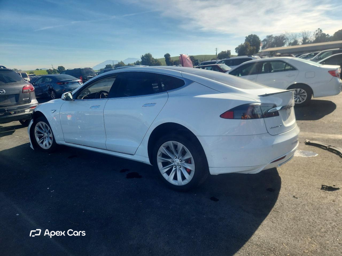 Tesla Model S 2014