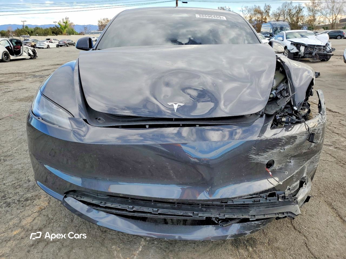 Tesla Model 3 2025
