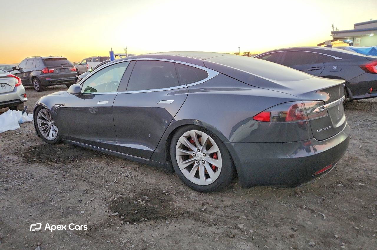 Tesla Model S 2016
