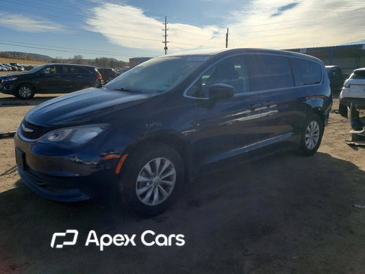 Chrysler Pacifica 2017 - Image 1 of 14