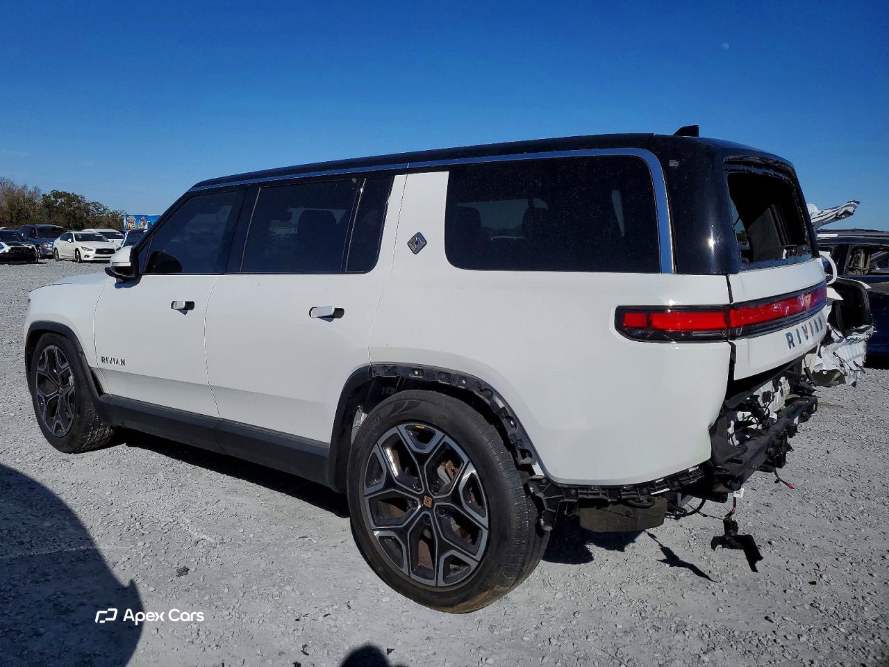 Rivian R1S 2023