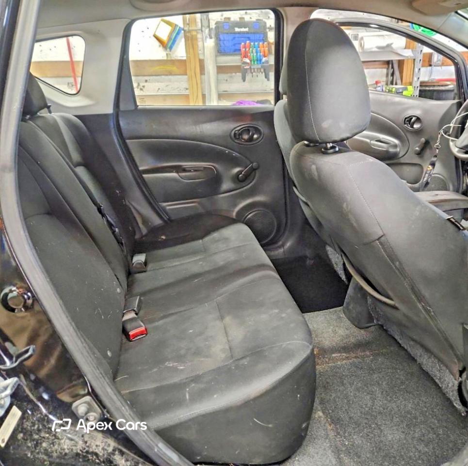 Nissan Versa 2015