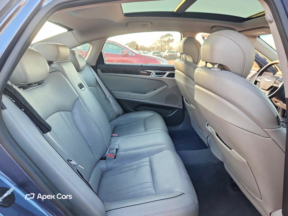 Hyundai Genesis 2015