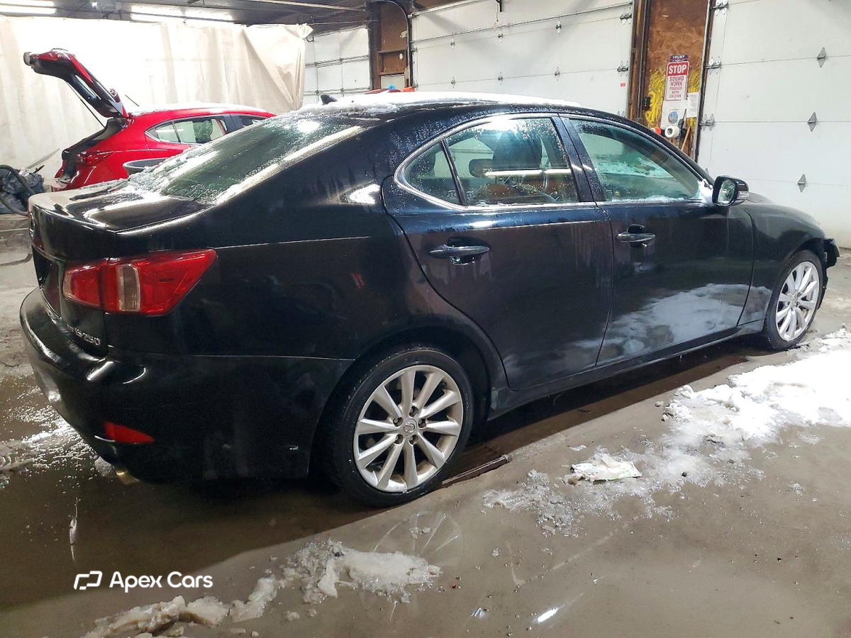 Lexus IS 2011
