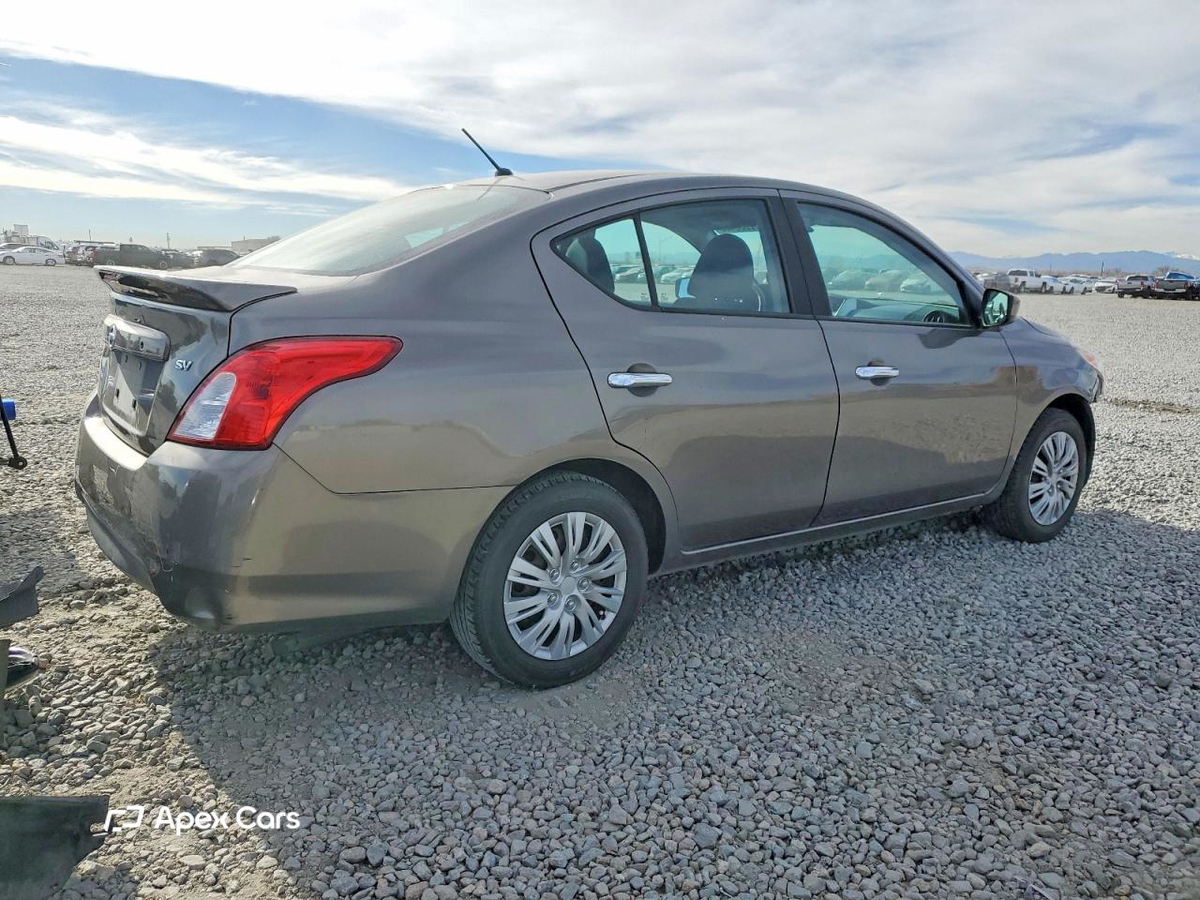 Nissan Versa 2017