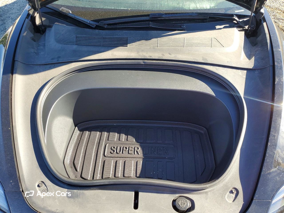 Tesla Model 3 2025