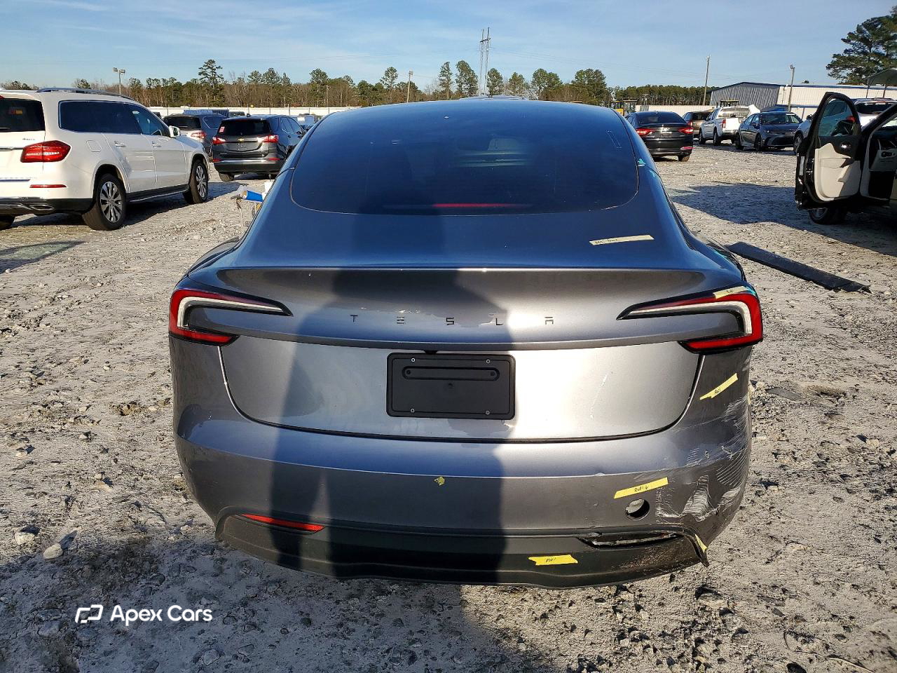 Tesla Model 3 2024