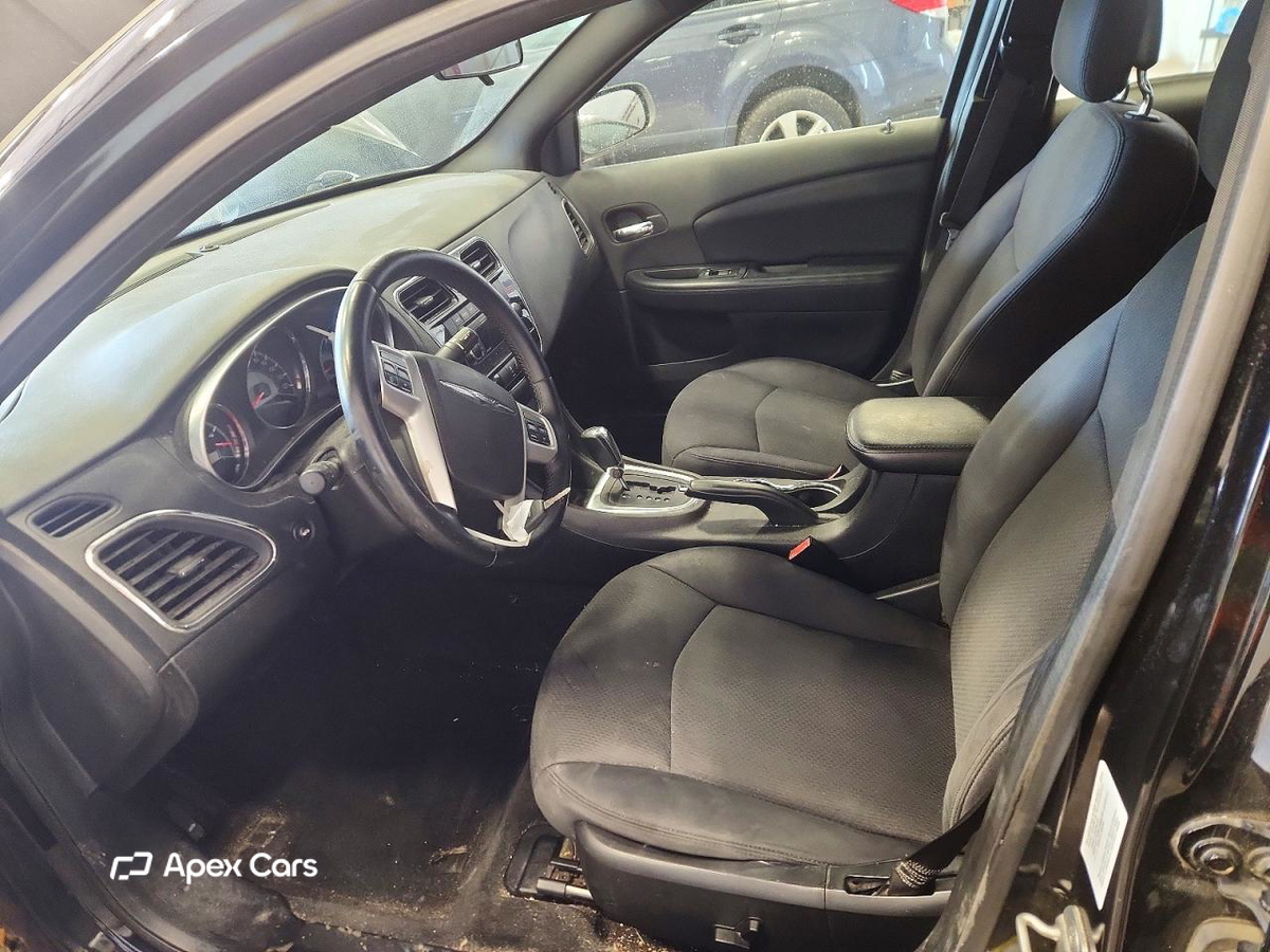 Chrysler 200 2013