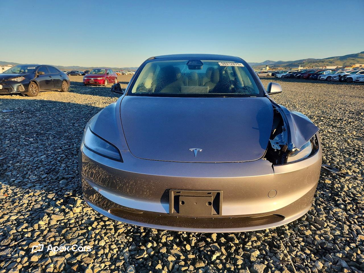 Tesla Model 3 2025