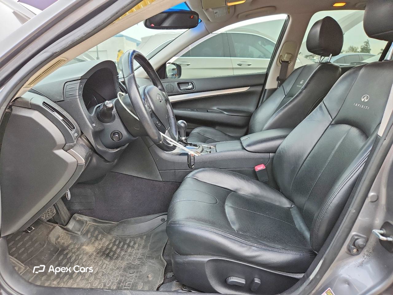 Infiniti G 2010