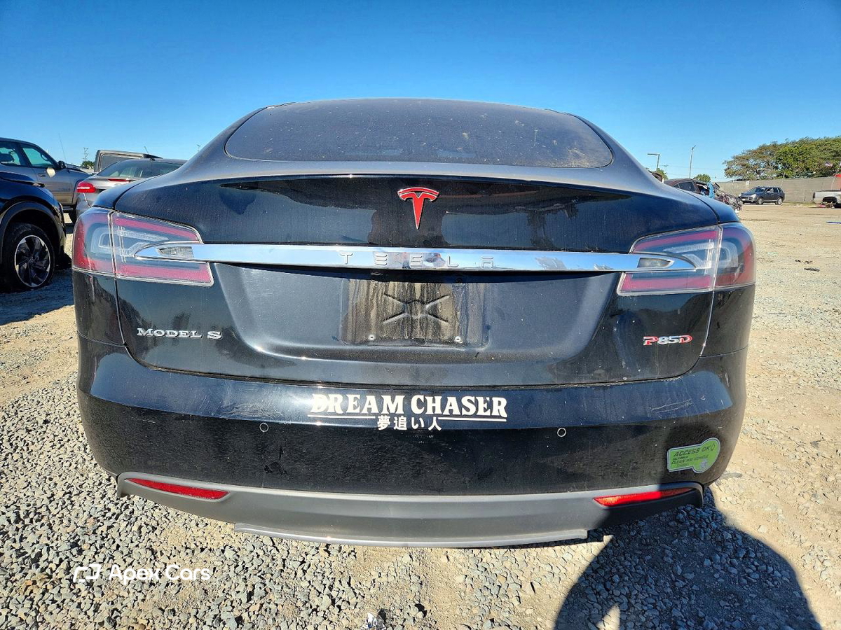 Tesla Model S 2015