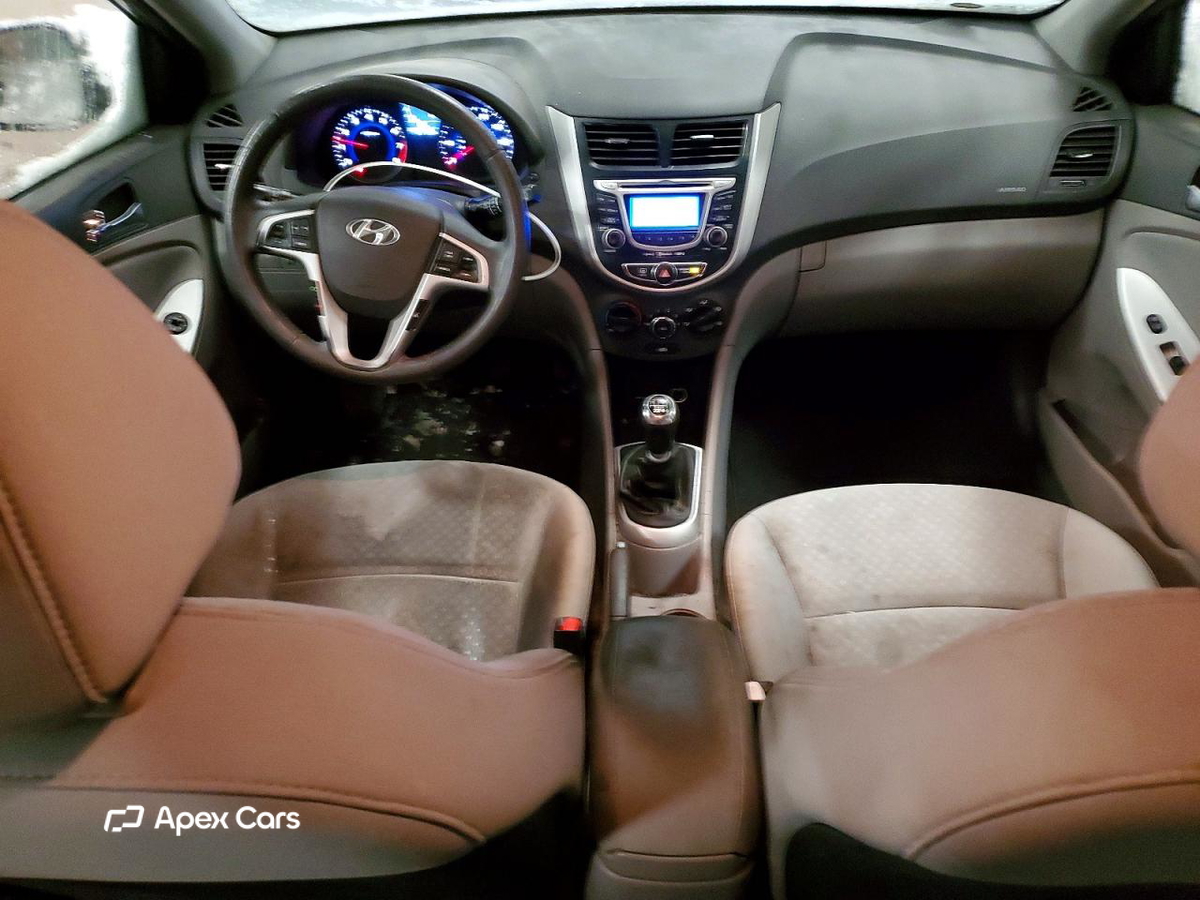 Hyundai Accent 2012