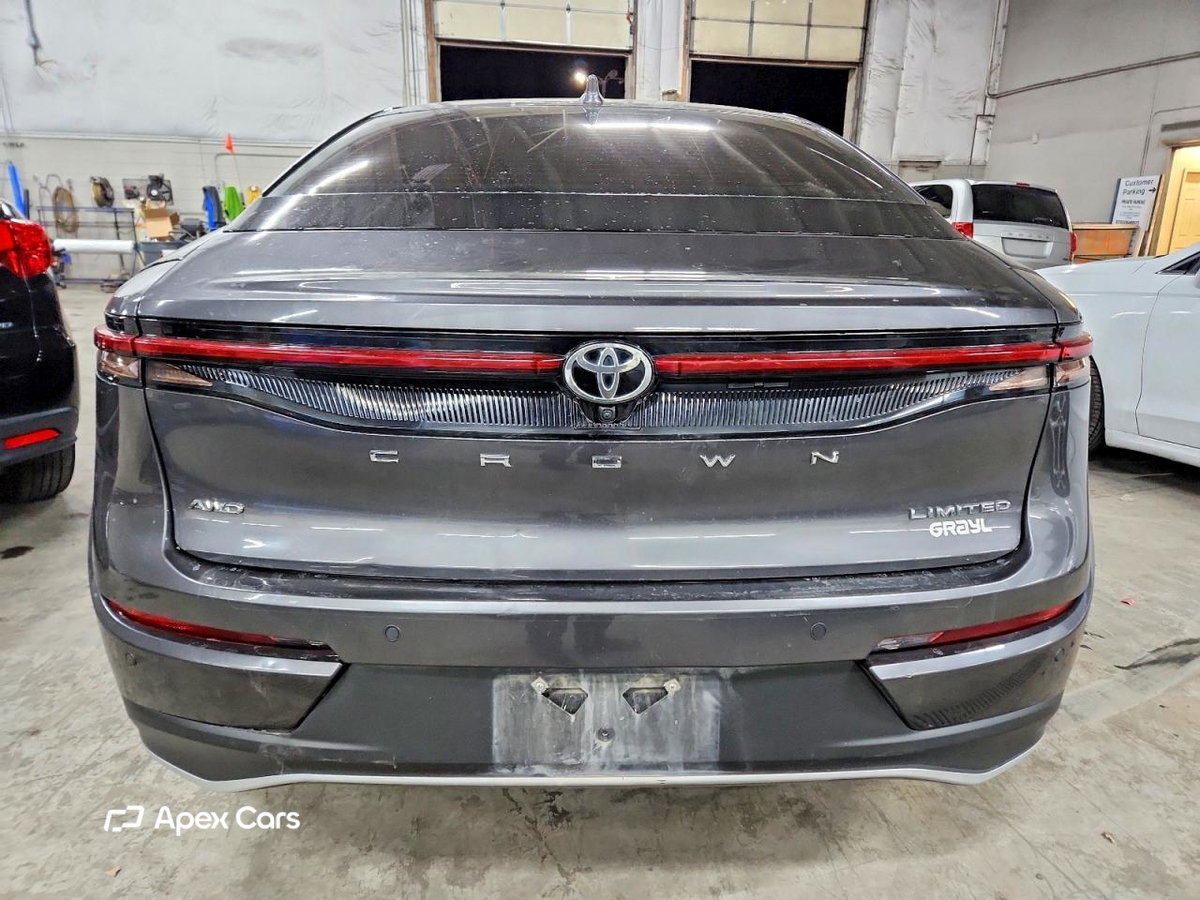 Toyota Crown 2023